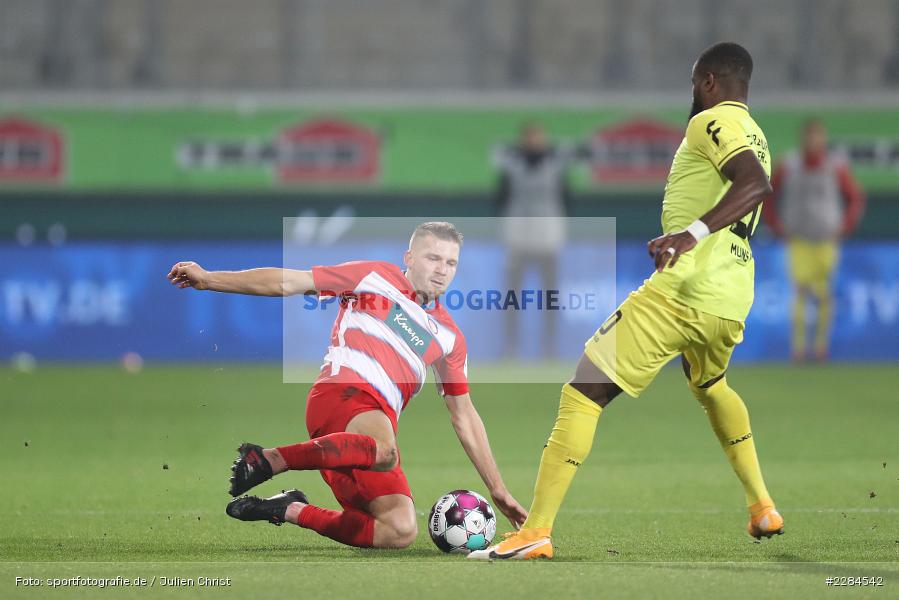 Ridge Munsy, Robert Leipertz, Voith-Arena, Heidenheim, 06.11.2020, DFL, sport, action, Fussball, Deutschland, November 2020, Saison 2020/2021, Bundesliga, 2. Bundesliga, FC Würzburger Kickers, 1. FC Heidenheim - Bild-ID: 2284542 Ridge Munsy, Robert Leipertz, Voith-Arena, Heidenheim, 06.11.2020, DFL, sport, action, Fussball, Deutschland, November 2020, Saison 2020/2021, Bundesliga, 2. Bundesliga, FC Würzburger Kickers, 1. FC Heidenheim - Bild-ID: 2284542