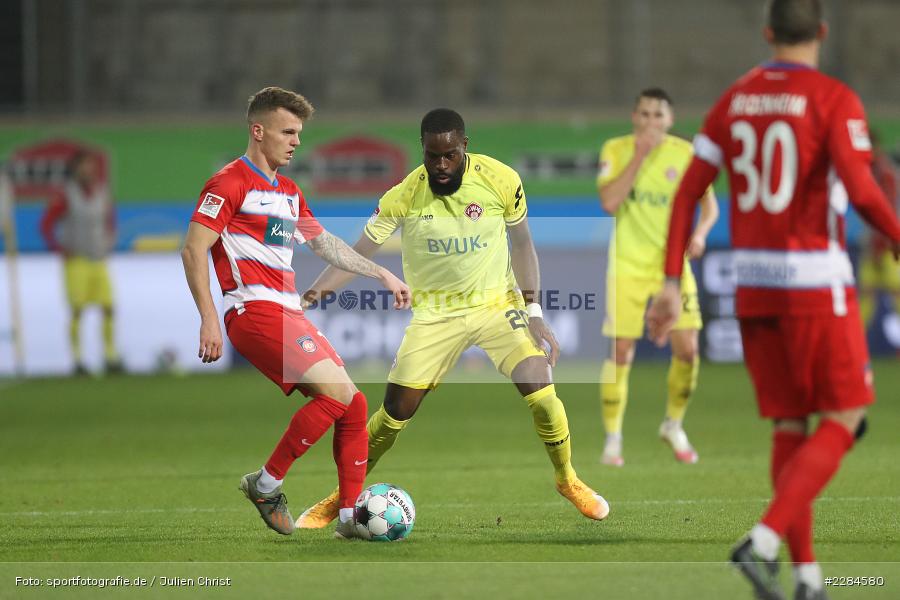 Ridge Munsy, Florian Pick, Voith-Arena, Heidenheim, 06.11.2020, DFL, sport, action, Fussball, Deutschland, November 2020, Saison 2020/2021, Bundesliga, 2. Bundesliga, FC Würzburger Kickers, 1. FC Heidenheim - Bild-ID: 2284580 Ridge Munsy, Florian Pick, Voith-Arena, Heidenheim, 06.11.2020, DFL, sport, action, Fussball, Deutschland, November 2020, Saison 2020/2021, Bundesliga, 2. Bundesliga, FC Würzburger Kickers, 1. FC Heidenheim - Bild-ID: 2284580