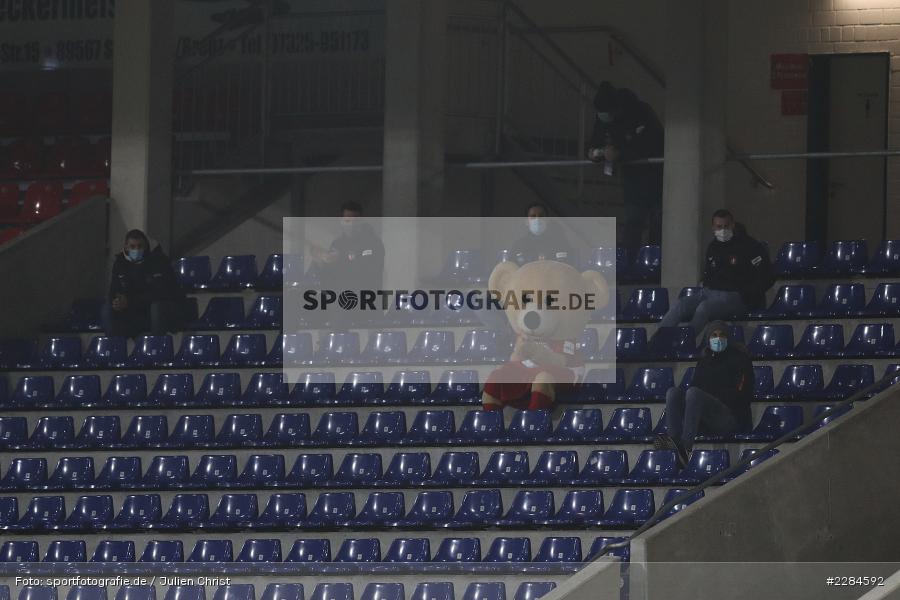 Maskottchen Paule, Voith-Arena, Heidenheim, 06.11.2020, DFL, sport, action, Fussball, Deutschland, November 2020, Saison 2020/2021, Bundesliga, 2. Bundesliga, FC Würzburger Kickers, 1. FC Heidenheim - Bild-ID: 2284592 Maskottchen Paule, Voith-Arena, Heidenheim, 06.11.2020, DFL, sport, action, Fussball, Deutschland, November 2020, Saison 2020/2021, Bundesliga, 2. Bundesliga, FC Würzburger Kickers, 1. FC Heidenheim - Bild-ID: 2284592