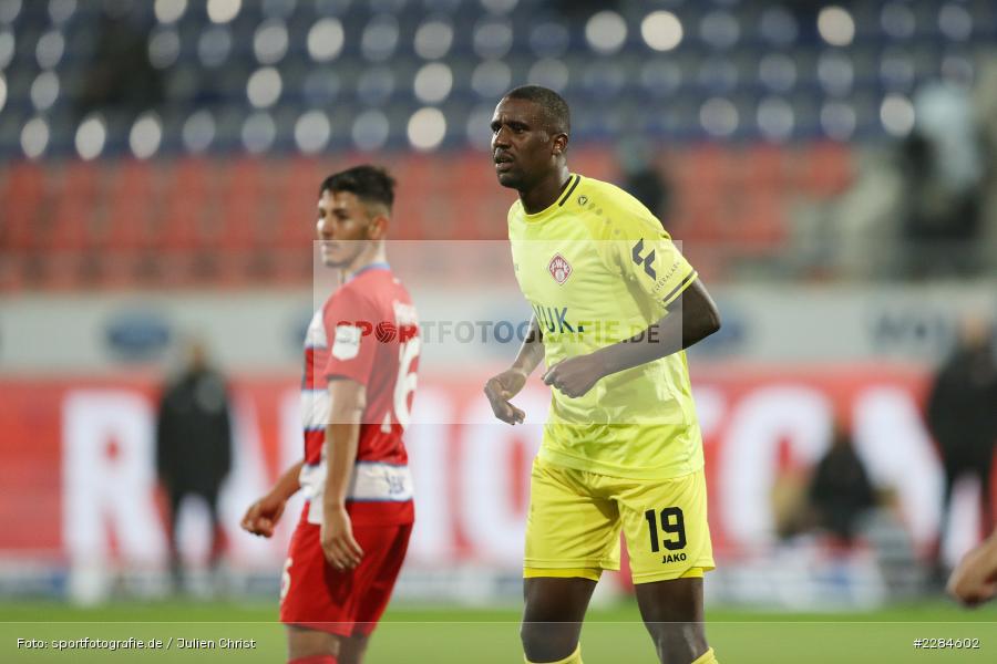 Douglas Franco Teixeira, Voith-Arena, Heidenheim, 06.11.2020, DFL, sport, action, Fussball, Deutschland, November 2020, Saison 2020/2021, Bundesliga, 2. Bundesliga, FC Würzburger Kickers, 1. FC Heidenheim - Bild-ID: 2284602