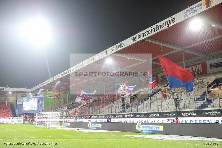 sport, action, Voith-Arena, Tribüne, Saison 2020/2021, November 2020, Maskottchen Paule, Keine Fans, Heidenheim, Fussball, Fahne, FCH, FC Würzburger Kickers, Deutschland, DFL, Covid-19, Clubfahne, Bundesliga, 2. Bundesliga, 1. FC Heidenheim, 07.11.2020 - Bild-ID: 2284685 sport, action, Voith-Arena, Tribüne, Saison 2020/2021, November 2020, Maskottchen Paule, Keine Fans, Heidenheim, Fussball, Fahne, FCH, FC Würzburger Kickers, Deutschland, DFL, Covid-19, Clubfahne, Bundesliga, 2. Bundesliga, 1. FC Heidenheim, 07.11.2020 - Bild-ID: 2284685