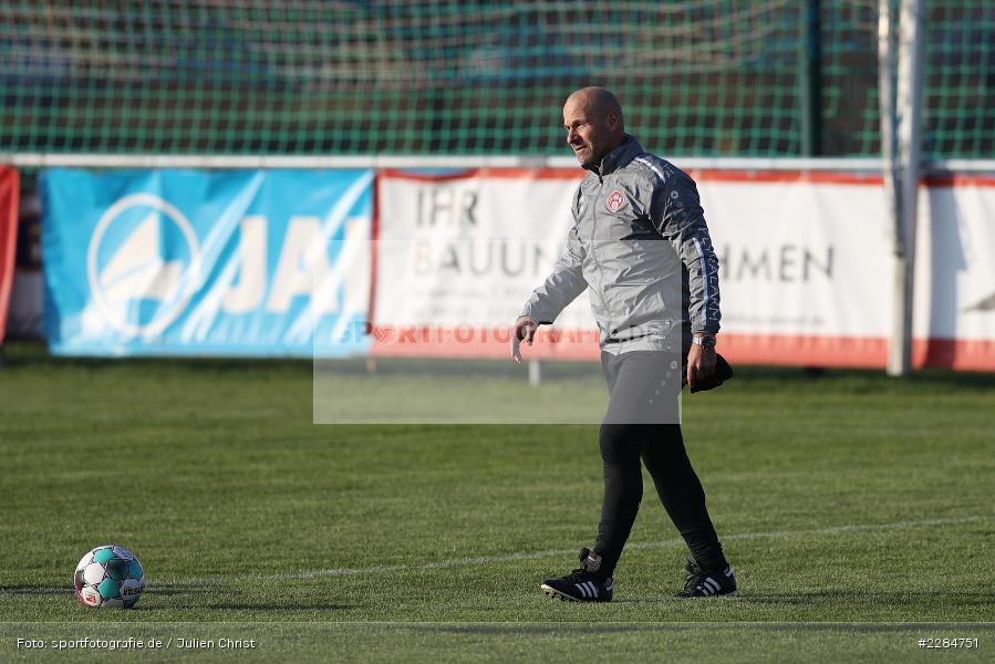 Sportgelände am Sonnenstuhl, Randersacker, 09.11.2020, DFL, sport, action, Fussball, Deutschland, November 2020, Saison 2020/2021, Bundesliga, 2. Bundesliga, FC Würzburger Kickers, Neuer Trainer, Bernhard Trares, Erstes Training, Vorstellung - Bild-ID: 2284751 Sportgelände am Sonnenstuhl, Randersacker, 09.11.2020, DFL, sport, action, Fussball, Deutschland, November 2020, Saison 2020/2021, Bundesliga, 2. Bundesliga, FC Würzburger Kickers, Neuer Trainer, Bernhard Trares, Erstes Training, Vorstellung - Bild-ID: 2284751