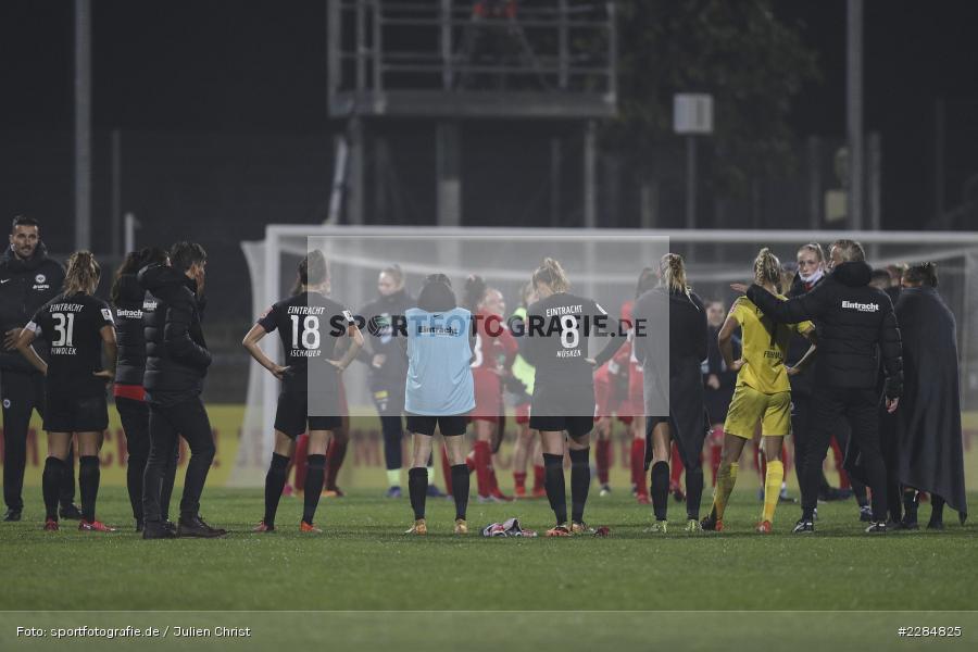 Tanja Pawollek, Verena Aschauer, Sjoeke Nüsken, Stadion am Brentanobad, Frankfurt, 13.11.2020, DFL, sport, action, Fussball, Deutschland, November 2020, Saison 2020/2021, Die Liga, FLYERALARM Frauen-Bundesliga, Frauen-Bundesliga, 1. Bundesliga Frauen, 1.FFC Turbine Potsdam, Eintracht Frankfurt Frauen - Bild-ID: 2284825