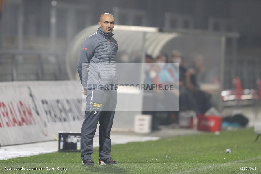 Trainer, Sofian Chahed, Stadion am Brentanobad, Frankfurt, 13.11.2020, DFL, sport, action, Fussball, Deutschland, November 2020, Saison 2020/2021, Die Liga, FLYERALARM Frauen-Bundesliga, Frauen-Bundesliga, 1. Bundesliga Frauen, 1.FFC Turbine Potsdam, Eintracht Frankfurt Frauen - Bild-ID: 2284862