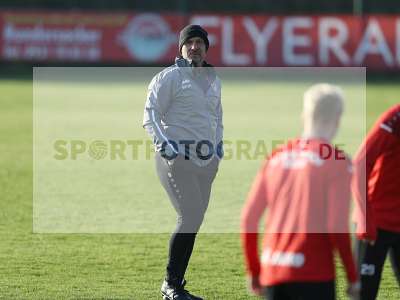 Fotos von Erstes Training mit Bernhard Trares auf sportfotografie.de