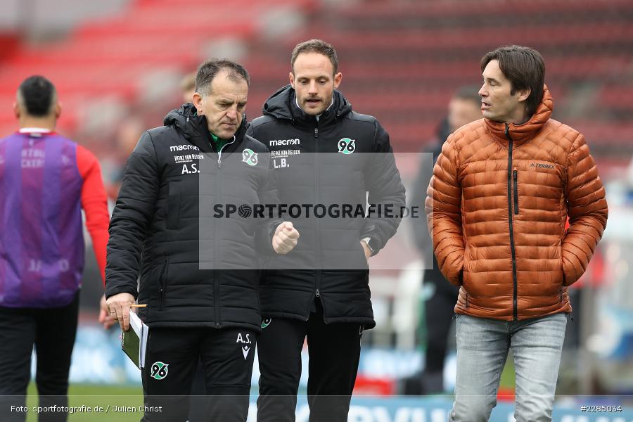 Lars Barlemann, Asif Saric, FLYERALARM Arena, Würzburg, 22.11.2020, DFL, sport, action, Fussball, Deutschland, November 2020, Saison 2020/2021, 2. Bundesliga, Hannover 96, FC Würzburger Kickers - Bild-ID: 2285034 Lars Barlemann, Asif Saric, FLYERALARM Arena, Würzburg, 22.11.2020, DFL, sport, action, Fussball, Deutschland, November 2020, Saison 2020/2021, 2. Bundesliga, Hannover 96, FC Würzburger Kickers - Bild-ID: 2285034