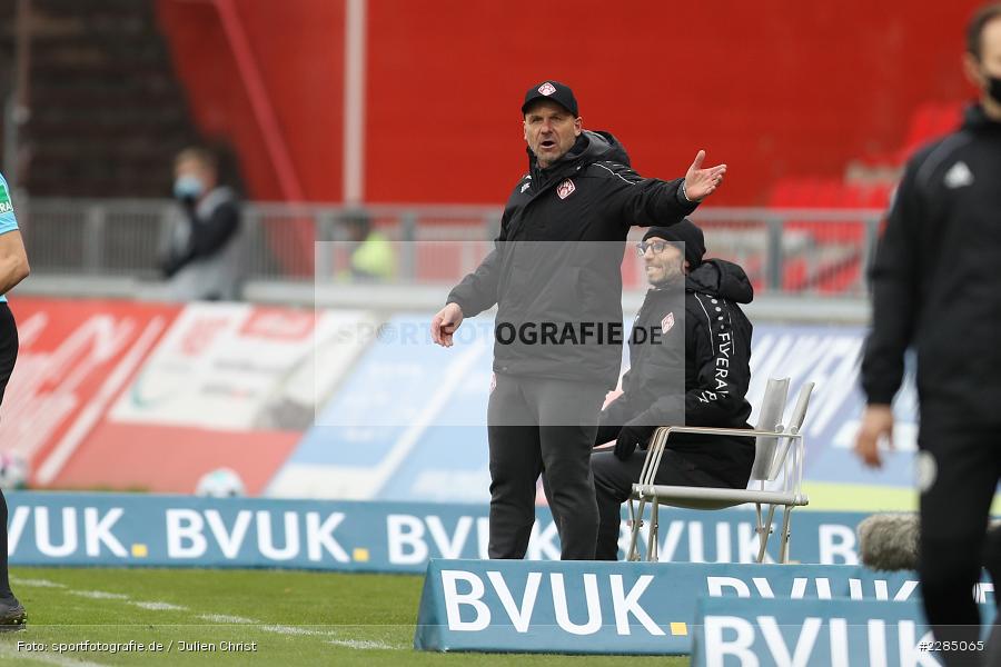 Bernhard Trares, FLYERALARM Arena, Würzburg, 22.11.2020, DFL, sport, action, Fussball, Deutschland, November 2020, Saison 2020/2021, 2. Bundesliga, Hannover 96, FC Würzburger Kickers - Bild-ID: 2285065 Bernhard Trares, FLYERALARM Arena, Würzburg, 22.11.2020, DFL, sport, action, Fussball, Deutschland, November 2020, Saison 2020/2021, 2. Bundesliga, Hannover 96, FC Würzburger Kickers - Bild-ID: 2285065