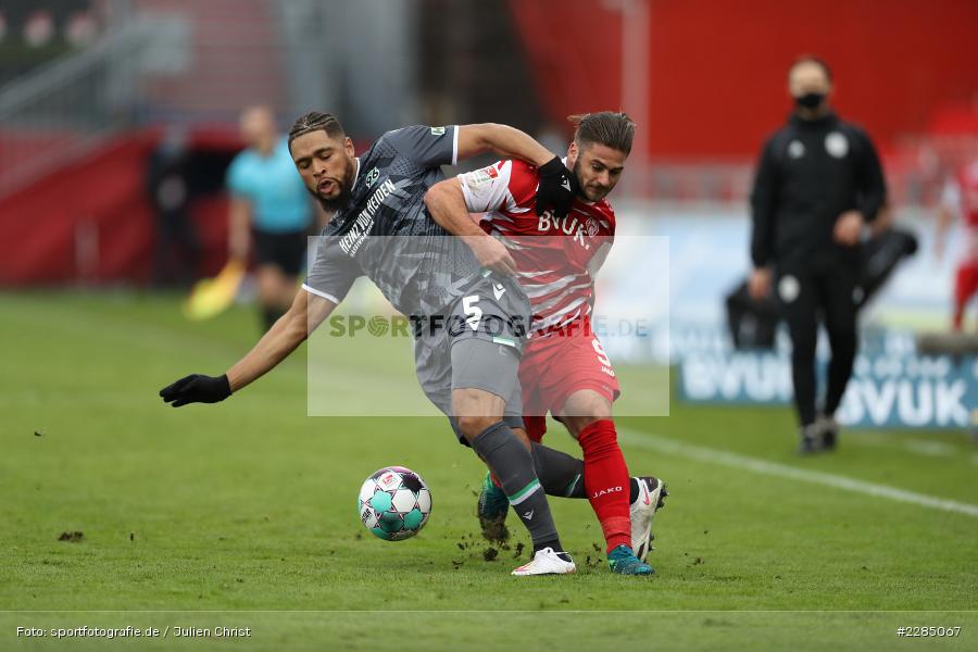 Simon Falette, Dominic Baumann, FLYERALARM Arena, Würzburg, 22.11.2020, DFL, sport, action, Fussball, Deutschland, November 2020, Saison 2020/2021, 2. Bundesliga, Hannover 96, FC Würzburger Kickers - Bild-ID: 2285067 Simon Falette, Dominic Baumann, FLYERALARM Arena, Würzburg, 22.11.2020, DFL, sport, action, Fussball, Deutschland, November 2020, Saison 2020/2021, 2. Bundesliga, Hannover 96, FC Würzburger Kickers - Bild-ID: 2285067