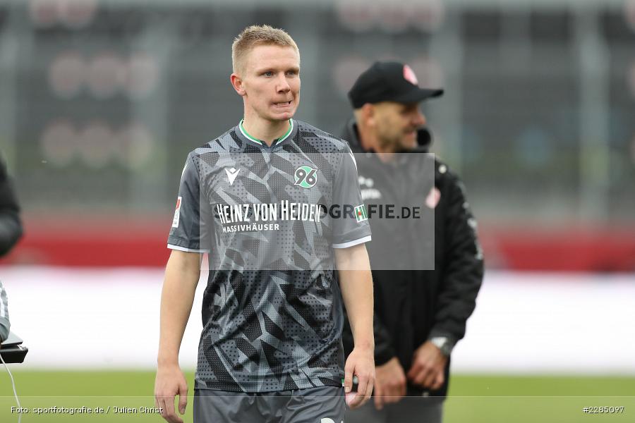 Zähne, enttäuscht, Philipp Ochs, FLYERALARM Arena, Würzburg, 22.11.2020, DFL, sport, action, Fussball, Deutschland, November 2020, Saison 2020/2021, 2. Bundesliga, Hannover 96, FC Würzburger Kickers - Bild-ID: 2285097