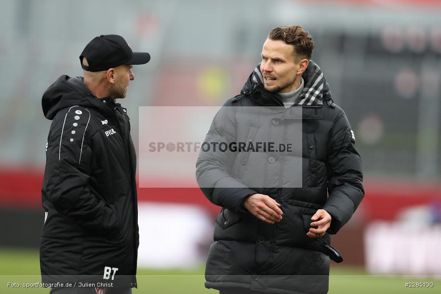 Gespräch, Dialog, Bernhard Trares, Sebastian Schuppan, FLYERALARM Arena, Würzburg, 22.11.2020, DFL, sport, action, Fussball, Deutschland, November 2020, Saison 2020/2021, 2. Bundesliga, Hannover 96, FC Würzburger Kickers - Bild-ID: 2285100 Gespräch, Dialog, Bernhard Trares, Sebastian Schuppan, FLYERALARM Arena, Würzburg, 22.11.2020, DFL, sport, action, Fussball, Deutschland, November 2020, Saison 2020/2021, 2. Bundesliga, Hannover 96, FC Würzburger Kickers - Bild-ID: 2285100