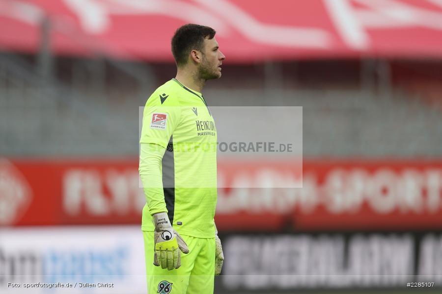 Torwart, Michael Esser, FLYERALARM Arena, Würzburg, 22.11.2020, DFL, sport, action, Fussball, Deutschland, November 2020, Saison 2020/2021, 2. Bundesliga, Hannover 96, FC Würzburger Kickers - Bild-ID: 2285107
