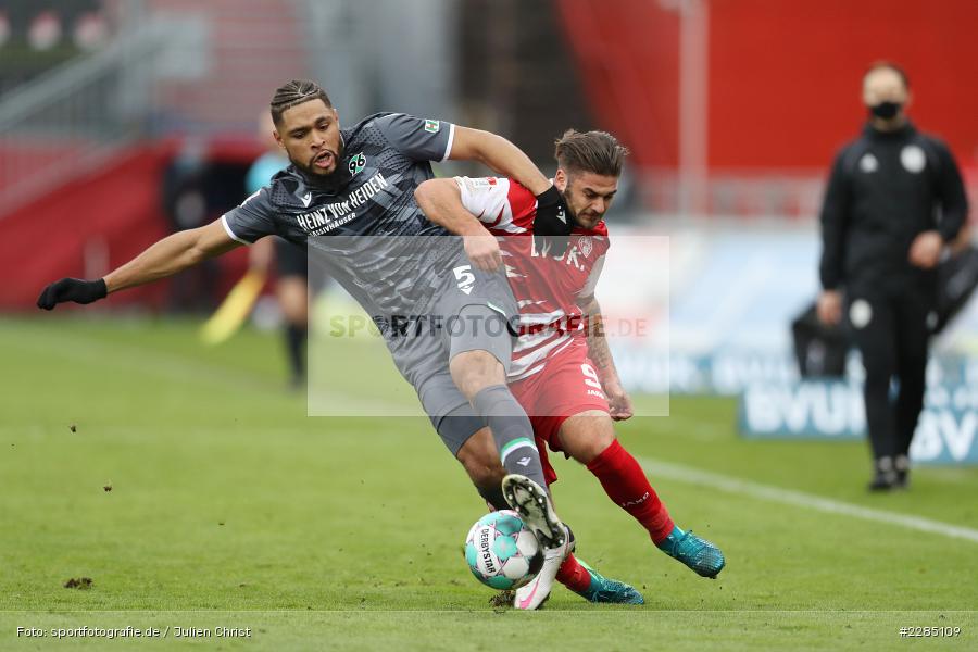ZDF, Duell, Simon Falette, Dominic Baumann, FLYERALARM Arena, Würzburg, 22.11.2020, DFL, sport, action, Fussball, Deutschland, November 2020, Saison 2020/2021, 2. Bundesliga, Hannover 96, FC Würzburger Kickers - Bild-ID: 2285109 ZDF, Duell, Simon Falette, Dominic Baumann, FLYERALARM Arena, Würzburg, 22.11.2020, DFL, sport, action, Fussball, Deutschland, November 2020, Saison 2020/2021, 2. Bundesliga, Hannover 96, FC Würzburger Kickers - Bild-ID: 2285109