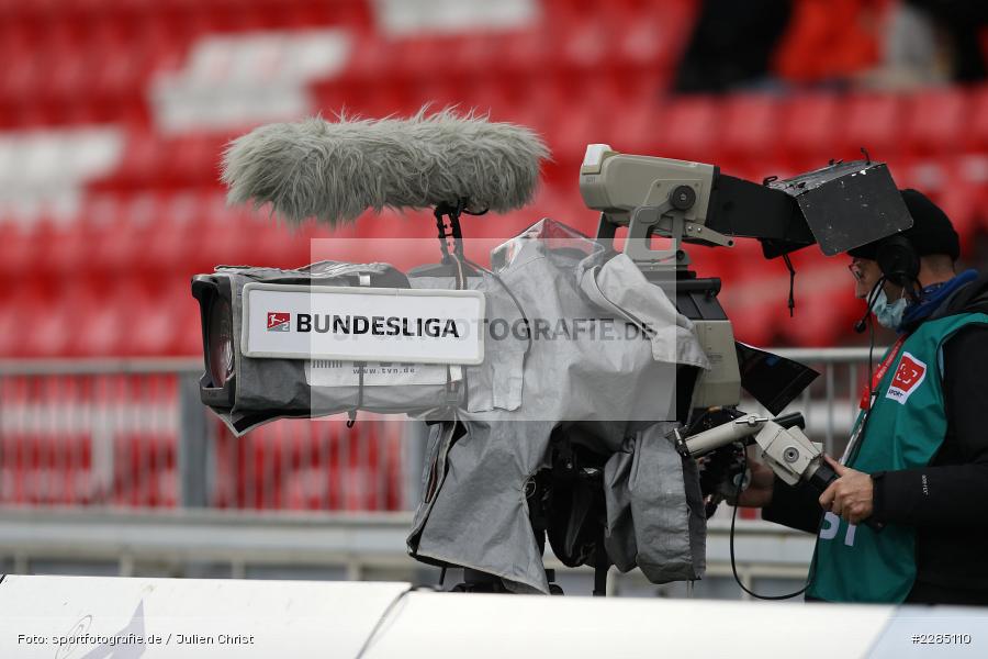 TV-Kamera, TV-Übertragung, Symbolbild, FLYERALARM Arena, Würzburg, 22.11.2020, DFL, sport, action, Fussball, Deutschland, November 2020, Saison 2020/2021, 2. Bundesliga, Hannover 96, FC Würzburger Kickers - Bild-ID: 2285110 TV-Kamera, TV-Übertragung, Symbolbild, FLYERALARM Arena, Würzburg, 22.11.2020, DFL, sport, action, Fussball, Deutschland, November 2020, Saison 2020/2021, 2. Bundesliga, Hannover 96, FC Würzburger Kickers - Bild-ID: 2285110