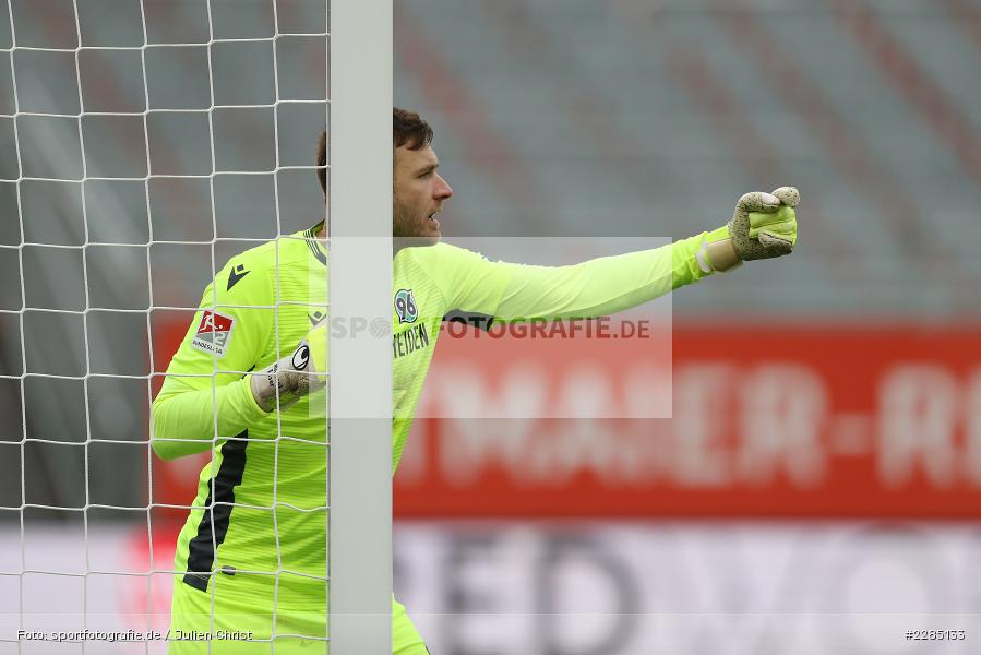 gibt Anweisungen, Michael Esser, Torwart, FLYERALARM Arena, Würzburg, 22.11.2020, DFL, sport, action, Fussball, Deutschland, November 2020, Saison 2020/2021, 2. Bundesliga, Hannover 96, FC Würzburger Kickers - Bild-ID: 2285133 gibt Anweisungen, Michael Esser, Torwart, FLYERALARM Arena, Würzburg, 22.11.2020, DFL, sport, action, Fussball, Deutschland, November 2020, Saison 2020/2021, 2. Bundesliga, Hannover 96, FC Würzburger Kickers - Bild-ID: 2285133