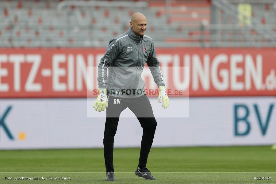 Torwarttrainer, Robert Wulnikowski, FLYERALARM Arena, Würzburg, 22.11.2020, DFL, sport, action, Fussball, Deutschland, November 2020, Saison 2020/2021, 2. Bundesliga, Hannover 96, FC Würzburger Kickers - Bild-ID: 2285149 Torwarttrainer, Robert Wulnikowski, FLYERALARM Arena, Würzburg, 22.11.2020, DFL, sport, action, Fussball, Deutschland, November 2020, Saison 2020/2021, 2. Bundesliga, Hannover 96, FC Würzburger Kickers - Bild-ID: 2285149
