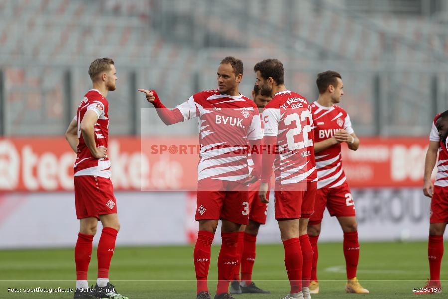 gestikuliert, Anweisungen, Daniel Hägele, Lars Dietz, Ewerton, FLYERALARM Arena, Würzburg, 22.11.2020, DFL, sport, action, Fussball, Deutschland, November 2020, Saison 2020/2021, 2. Bundesliga, Hannover 96, FC Würzburger Kickers - Bild-ID: 2285187 gestikuliert, Anweisungen, Daniel Hägele, Lars Dietz, Ewerton, FLYERALARM Arena, Würzburg, 22.11.2020, DFL, sport, action, Fussball, Deutschland, November 2020, Saison 2020/2021, 2. Bundesliga, Hannover 96, FC Würzburger Kickers - Bild-ID: 2285187
