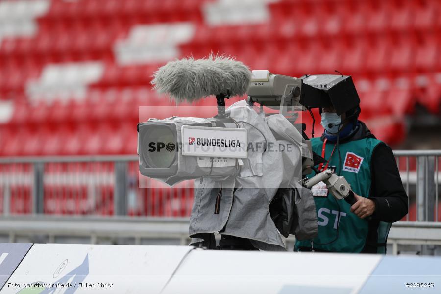 tvn, Symbolbild, Symbolfoto, TV-Kameramann, FLYERALARM Arena, Würzburg, 22.11.2020, DFL, sport, action, Fussball, Deutschland, November 2020, Saison 2020/2021, 2. Bundesliga, Hannover 96, FC Würzburger Kickers - Bild-ID: 2285243