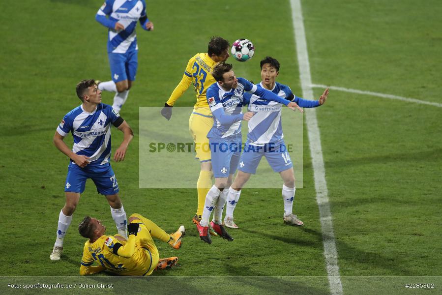 Matthias Bader, Nick Proschwitz, Merck-Stadion am Böllenfalltor, Darmstadt, 27.11.2020, DFL, sport, action, Fussball, Deutschland, November 2020, Saison 2020/2021, 2. Bundesliga, Eintracht Braunschweig, SV Darmstadt 98 - Bild-ID: 2285302 Matthias Bader, Nick Proschwitz, Merck-Stadion am Böllenfalltor, Darmstadt, 27.11.2020, DFL, sport, action, Fussball, Deutschland, November 2020, Saison 2020/2021, 2. Bundesliga, Eintracht Braunschweig, SV Darmstadt 98 - Bild-ID: 2285302