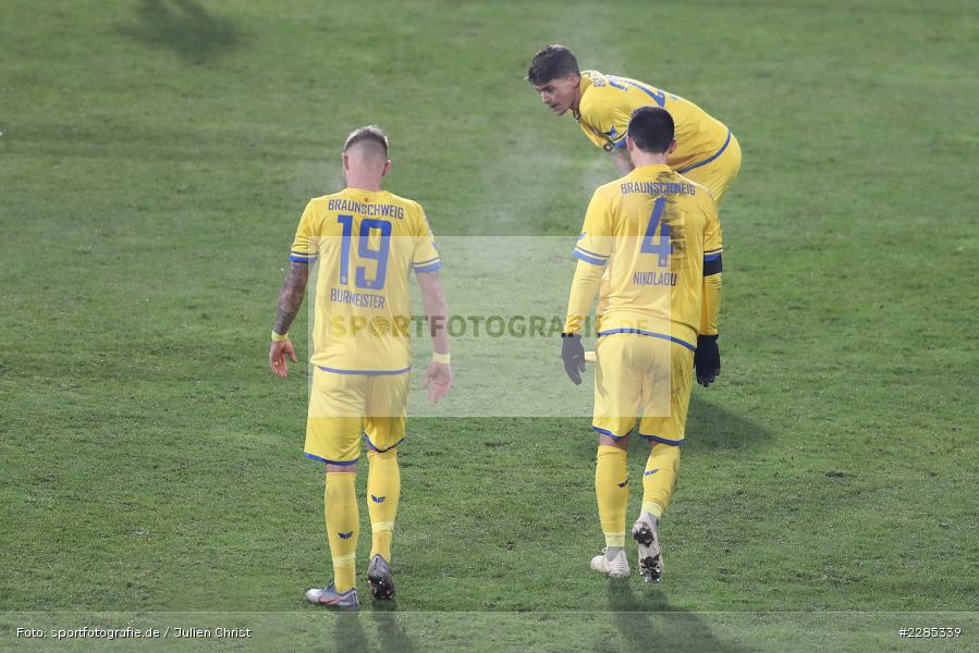 Niederlage, enttäuscht, Jannis Nikolaou, Felix Burmeister, Merck-Stadion am Böllenfalltor, Darmstadt, 27.11.2020, DFL, sport, action, Fussball, Deutschland, November 2020, Saison 2020/2021, 2. Bundesliga, Eintracht Braunschweig, SV Darmstadt 98 - Bild-ID: 2285339 Niederlage, enttäuscht, Jannis Nikolaou, Felix Burmeister, Merck-Stadion am Böllenfalltor, Darmstadt, 27.11.2020, DFL, sport, action, Fussball, Deutschland, November 2020, Saison 2020/2021, 2. Bundesliga, Eintracht Braunschweig, SV Darmstadt 98 - Bild-ID: 2285339