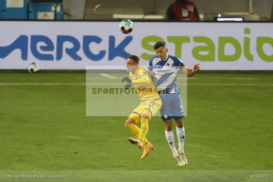 Nicolai Rapp, Manuel Schwenk, Merck-Stadion am Böllenfalltor, Darmstadt, 27.11.2020, DFL, sport, action, Fussball, Deutschland, November 2020, Saison 2020/2021, 2. Bundesliga, Eintracht Braunschweig, SV Darmstadt 98 - Bild-ID: 2285372 Nicolai Rapp, Manuel Schwenk, Merck-Stadion am Böllenfalltor, Darmstadt, 27.11.2020, DFL, sport, action, Fussball, Deutschland, November 2020, Saison 2020/2021, 2. Bundesliga, Eintracht Braunschweig, SV Darmstadt 98 - Bild-ID: 2285372