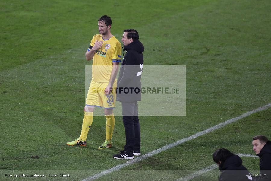 Besprechung, Dialog, Nick Proschwitz, Daniel Meyer, Merck-Stadion am Böllenfalltor, Darmstadt, 27.11.2020, DFL, sport, action, Fussball, Deutschland, November 2020, Saison 2020/2021, 2. Bundesliga, Eintracht Braunschweig, SV Darmstadt 98 - Bild-ID: 2285380 Besprechung, Dialog, Nick Proschwitz, Daniel Meyer, Merck-Stadion am Böllenfalltor, Darmstadt, 27.11.2020, DFL, sport, action, Fussball, Deutschland, November 2020, Saison 2020/2021, 2. Bundesliga, Eintracht Braunschweig, SV Darmstadt 98 - Bild-ID: 2285380