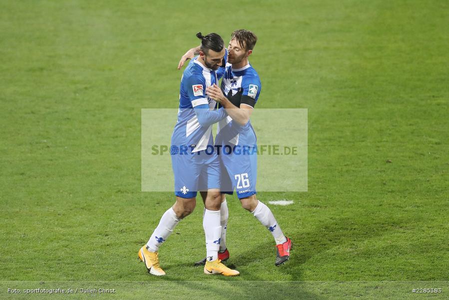 Serdar Dursun, Matthias Bader, Merck-Stadion am Böllenfalltor, Darmstadt, 27.11.2020, DFL, sport, action, Fussball, Deutschland, November 2020, Saison 2020/2021, 2. Bundesliga, Eintracht Braunschweig, SV Darmstadt 98 - Bild-ID: 2285383 Serdar Dursun, Matthias Bader, Merck-Stadion am Böllenfalltor, Darmstadt, 27.11.2020, DFL, sport, action, Fussball, Deutschland, November 2020, Saison 2020/2021, 2. Bundesliga, Eintracht Braunschweig, SV Darmstadt 98 - Bild-ID: 2285383