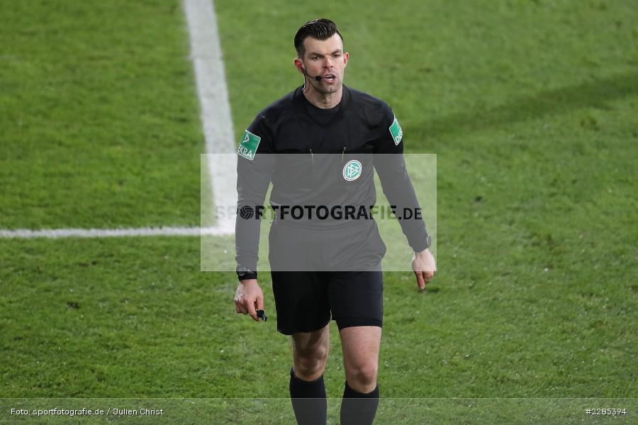 Anweisungen, Alexander Sather, Merck-Stadion am Böllenfalltor, Darmstadt, 27.11.2020, DFL, sport, action, Fussball, Deutschland, November 2020, Saison 2020/2021, 2. Bundesliga, Eintracht Braunschweig, SV Darmstadt 98 - Bild-ID: 2285394 Anweisungen, Alexander Sather, Merck-Stadion am Böllenfalltor, Darmstadt, 27.11.2020, DFL, sport, action, Fussball, Deutschland, November 2020, Saison 2020/2021, 2. Bundesliga, Eintracht Braunschweig, SV Darmstadt 98 - Bild-ID: 2285394