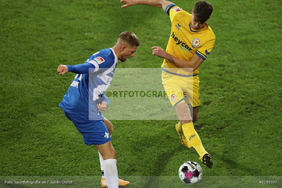 Danilo Wiebe, Tobias Kempe, Merck-Stadion am Böllenfalltor, Darmstadt, 27.11.2020, DFL, sport, action, Fussball, Deutschland, November 2020, Saison 2020/2021, 2. Bundesliga, Eintracht Braunschweig, SV Darmstadt 98 - Bild-ID: 2285397 Danilo Wiebe, Tobias Kempe, Merck-Stadion am Böllenfalltor, Darmstadt, 27.11.2020, DFL, sport, action, Fussball, Deutschland, November 2020, Saison 2020/2021, 2. Bundesliga, Eintracht Braunschweig, SV Darmstadt 98 - Bild-ID: 2285397