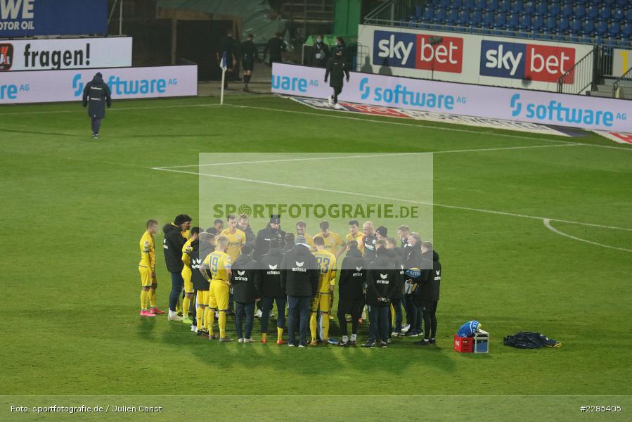 Hängende Köpfe, Enttäuscht, Mannschaftskreis, Merck-Stadion am Böllenfalltor, Darmstadt, 27.11.2020, DFL, sport, action, Fussball, Deutschland, November 2020, Saison 2020/2021, 2. Bundesliga, Eintracht Braunschweig, SV Darmstadt 98 - Bild-ID: 2285405 Hängende Köpfe, Enttäuscht, Mannschaftskreis, Merck-Stadion am Böllenfalltor, Darmstadt, 27.11.2020, DFL, sport, action, Fussball, Deutschland, November 2020, Saison 2020/2021, 2. Bundesliga, Eintracht Braunschweig, SV Darmstadt 98 - Bild-ID: 2285405