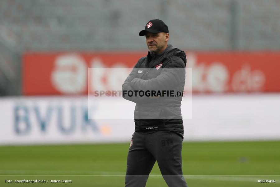 Trainer, Bernhard Trares, FLYERALARM Arena, Würzburg, 06.12.2020, DFL, sport, action, Fussball, Deutschland, Dezember 2020, Saison 2020/2021, 2. Bundesliga, SV Sandhausen, FC Würzburger Kickers - Bild-ID: 2285414 Trainer, Bernhard Trares, FLYERALARM Arena, Würzburg, 06.12.2020, DFL, sport, action, Fussball, Deutschland, Dezember 2020, Saison 2020/2021, 2. Bundesliga, SV Sandhausen, FC Würzburger Kickers - Bild-ID: 2285414