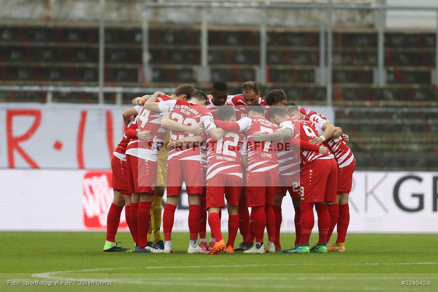 Mannschaftskreis, FLYERALARM Arena, Würzburg, 06.12.2020, DFL, sport, action, Fussball, Deutschland, Dezember 2020, Saison 2020/2021, 2. Bundesliga, SV Sandhausen, FC Würzburger Kickers - Bild-ID: 2285426