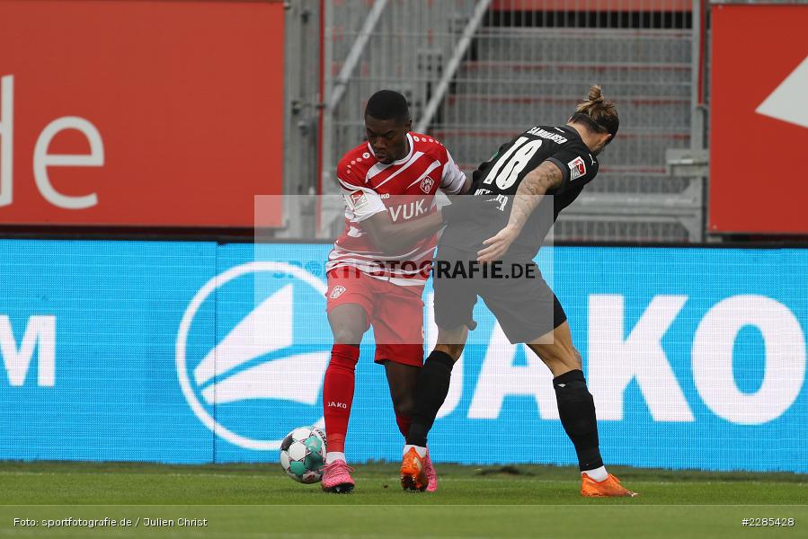 Dennis Diekmeier, Leroy Kwadwo, FLYERALARM Arena, Würzburg, 06.12.2020, DFL, sport, action, Fussball, Deutschland, Dezember 2020, Saison 2020/2021, 2. Bundesliga, SV Sandhausen, FC Würzburger Kickers - Bild-ID: 2285428