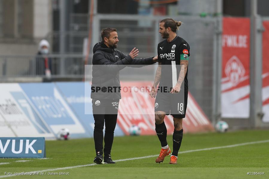 Dennis Diekmeier, Anweisungen, Michael Schiele, FLYERALARM Arena, Würzburg, 06.12.2020, DFL, sport, action, Fussball, Deutschland, Dezember 2020, Saison 2020/2021, 2. Bundesliga, SV Sandhausen, FC Würzburger Kickers - Bild-ID: 2285439 Dennis Diekmeier, Anweisungen, Michael Schiele, FLYERALARM Arena, Würzburg, 06.12.2020, DFL, sport, action, Fussball, Deutschland, Dezember 2020, Saison 2020/2021, 2. Bundesliga, SV Sandhausen, FC Würzburger Kickers - Bild-ID: 2285439