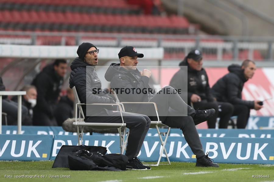 Benjamin Sachs, Bernhard Trares, FLYERALARM Arena, Würzburg, 06.12.2020, DFL, sport, action, Fussball, Deutschland, Dezember 2020, Saison 2020/2021, 2. Bundesliga, SV Sandhausen, FC Würzburger Kickers - Bild-ID: 2285443