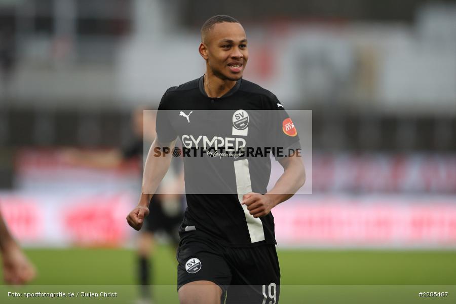 Nikolas Nartey, FLYERALARM Arena, Würzburg, 06.12.2020, DFL, sport, action, Fussball, Deutschland, Dezember 2020, Saison 2020/2021, 2. Bundesliga, SV Sandhausen, FC Würzburger Kickers - Bild-ID: 2285487