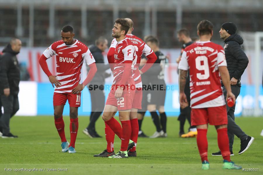 Emotionen, Niederlage, enttäuscht, Dominic Baumann, Saliou Sané, Daniel Hägele, FLYERALARM Arena, Würzburg, 06.12.2020, DFL, sport, action, Fussball, Deutschland, Dezember 2020, Saison 2020/2021, 2. Bundesliga, SV Sandhausen, FC Würzburger Kickers - Bild-ID: 2285521 Emotionen, Niederlage, enttäuscht, Dominic Baumann, Saliou Sané, Daniel Hägele, FLYERALARM Arena, Würzburg, 06.12.2020, DFL, sport, action, Fussball, Deutschland, Dezember 2020, Saison 2020/2021, 2. Bundesliga, SV Sandhausen, FC Würzburger Kickers - Bild-ID: 2285521