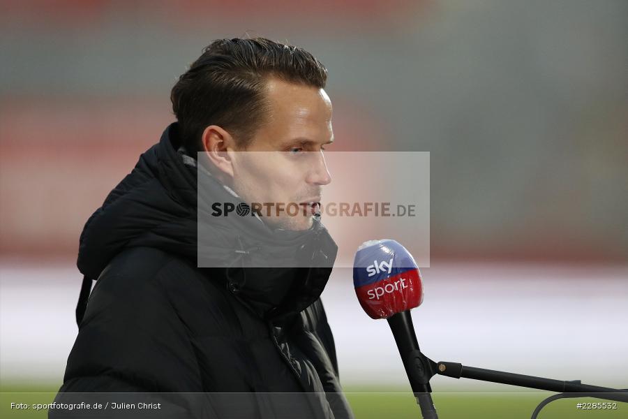 Vorstand Sport, sky sport, Interview, Sebastian Schuppan, FLYERALARM Arena, Würzburg, 06.12.2020, DFL, sport, action, Fussball, Deutschland, Dezember 2020, Saison 2020/2021, 2. Bundesliga, SV Sandhausen, FC Würzburger Kickers - Bild-ID: 2285532