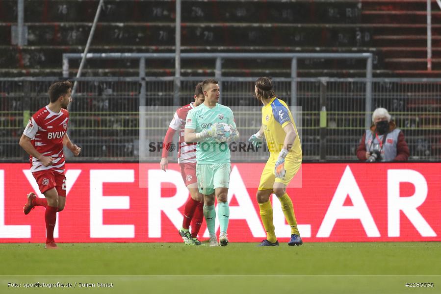 Torwart Martin Fraisl, Fabian Giefer, FLYERALARM Arena, Würzburg, 06.12.2020, DFL, sport, action, Fussball, Deutschland, Dezember 2020, Saison 2020/2021, 2. Bundesliga, SV Sandhausen, FC Würzburger Kickers - Bild-ID: 2285535