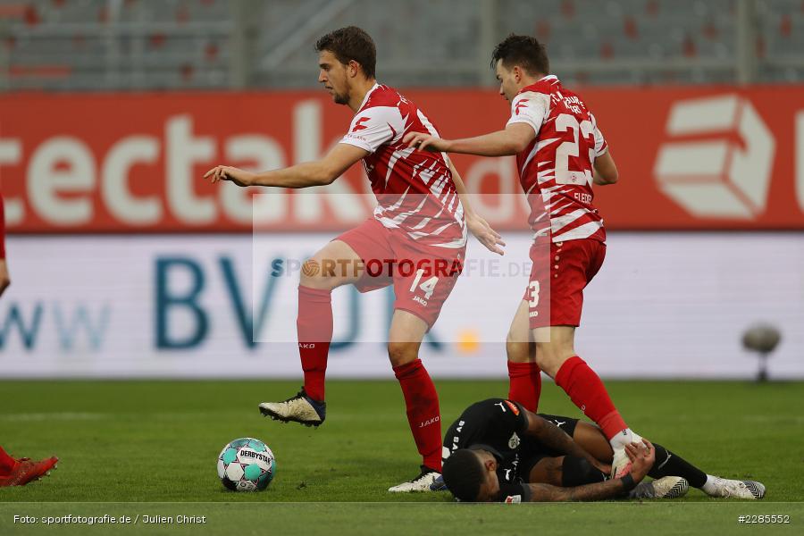 Hendrik Hansen, Florian Flecker, Daniel Keita Ruel, FLYERALARM Arena, Würzburg, 06.12.2020, DFL, sport, action, Fussball, Deutschland, Dezember 2020, Saison 2020/2021, 2. Bundesliga, SV Sandhausen, FC Würzburger Kickers - Bild-ID: 2285552 Hendrik Hansen, Florian Flecker, Daniel Keita Ruel, FLYERALARM Arena, Würzburg, 06.12.2020, DFL, sport, action, Fussball, Deutschland, Dezember 2020, Saison 2020/2021, 2. Bundesliga, SV Sandhausen, FC Würzburger Kickers - Bild-ID: 2285552