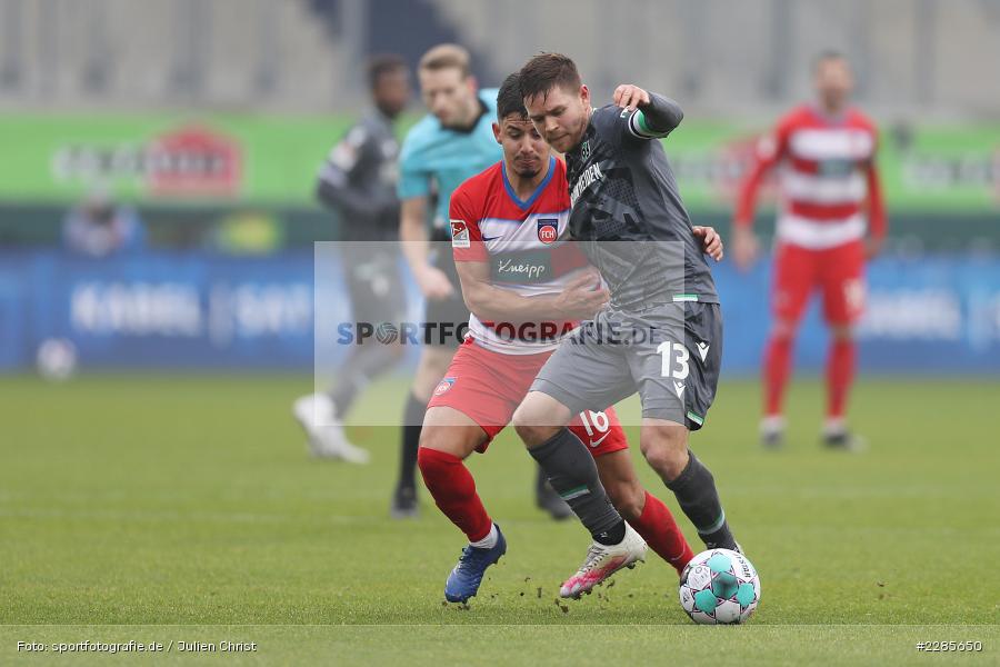 Kevin Simone Sessa, Dominik Kaiser, Voith-Arena, Heidenheim, 12.12.2020, DFL, sport, action, Fussball, Deutschland, Dezember 2020, Saison 2020/2021, 2. Bundesliga, Hannover 96, 1. FC Heidenheim 1846 - Bild-ID: 2285650 Kevin Simone Sessa, Dominik Kaiser, Voith-Arena, Heidenheim, 12.12.2020, DFL, sport, action, Fussball, Deutschland, Dezember 2020, Saison 2020/2021, 2. Bundesliga, Hannover 96, 1. FC Heidenheim 1846 - Bild-ID: 2285650