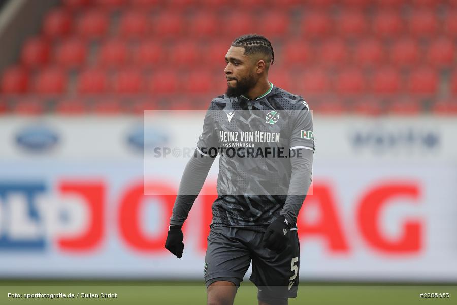 Simon Falette, Voith-Arena, Heidenheim, 12.12.2020, DFL, sport, action, Fussball, Deutschland, Dezember 2020, Saison 2020/2021, 2. Bundesliga, Hannover 96, 1. FC Heidenheim 1846 - Bild-ID: 2285653