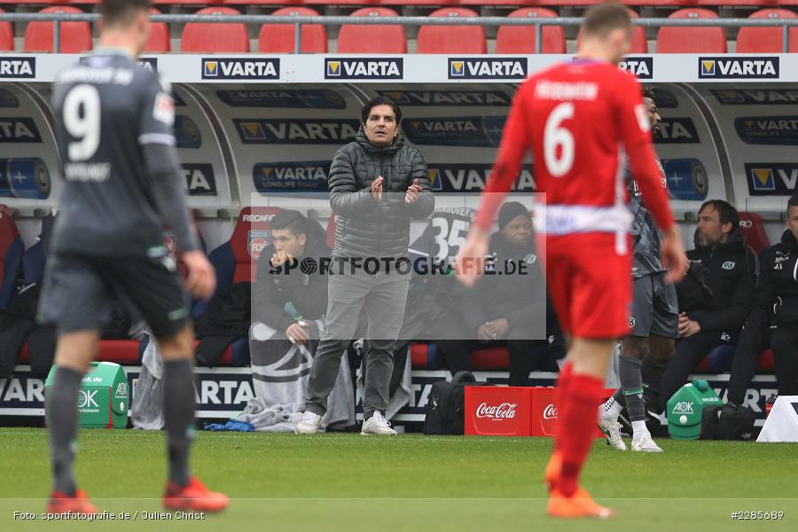 gestikuliert, Kenan Kocak, Voith-Arena, Heidenheim, 12.12.2020, DFL, sport, action, Fussball, Deutschland, Dezember 2020, Saison 2020/2021, 2. Bundesliga, Hannover 96, 1. FC Heidenheim 1846 - Bild-ID: 2285689 gestikuliert, Kenan Kocak, Voith-Arena, Heidenheim, 12.12.2020, DFL, sport, action, Fussball, Deutschland, Dezember 2020, Saison 2020/2021, 2. Bundesliga, Hannover 96, 1. FC Heidenheim 1846 - Bild-ID: 2285689
