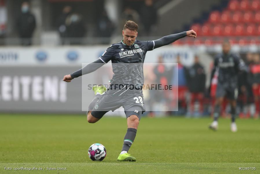 Torschuss, Marcel Franke, Voith-Arena, Heidenheim, 12.12.2020, DFL, sport, action, Fussball, Deutschland, Dezember 2020, Saison 2020/2021, 2. Bundesliga, Hannover 96, 1. FC Heidenheim 1846 - Bild-ID: 2285705