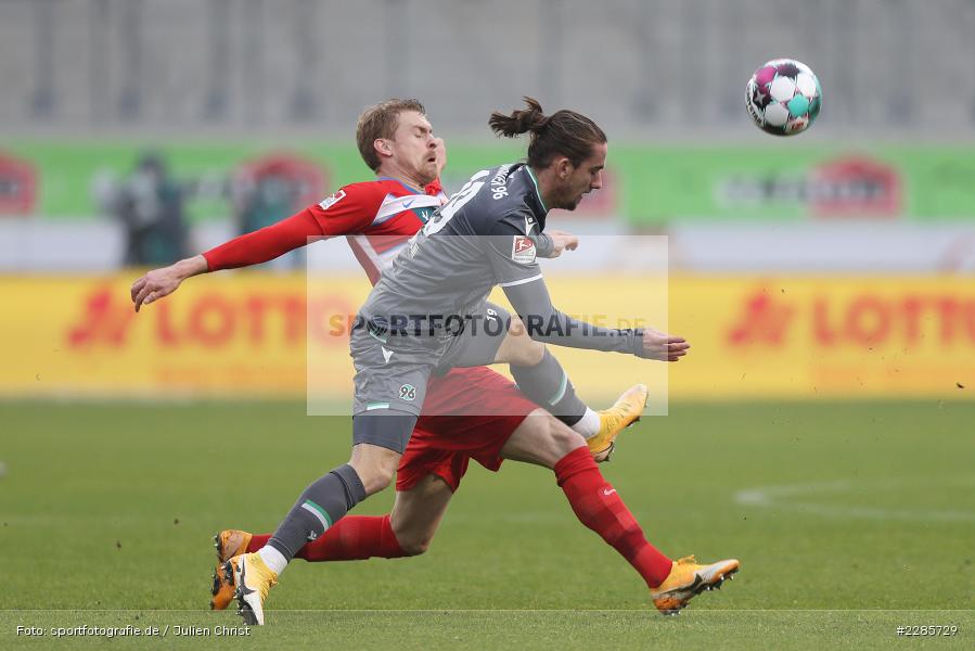 Valmir Sulejmani, Oliver Hüsing, Voith-Arena, Heidenheim, 12.12.2020, DFL, sport, action, Fussball, Deutschland, Dezember 2020, Saison 2020/2021, 2. Bundesliga, Hannover 96, 1. FC Heidenheim 1846 - Bild-ID: 2285729 Valmir Sulejmani, Oliver Hüsing, Voith-Arena, Heidenheim, 12.12.2020, DFL, sport, action, Fussball, Deutschland, Dezember 2020, Saison 2020/2021, 2. Bundesliga, Hannover 96, 1. FC Heidenheim 1846 - Bild-ID: 2285729