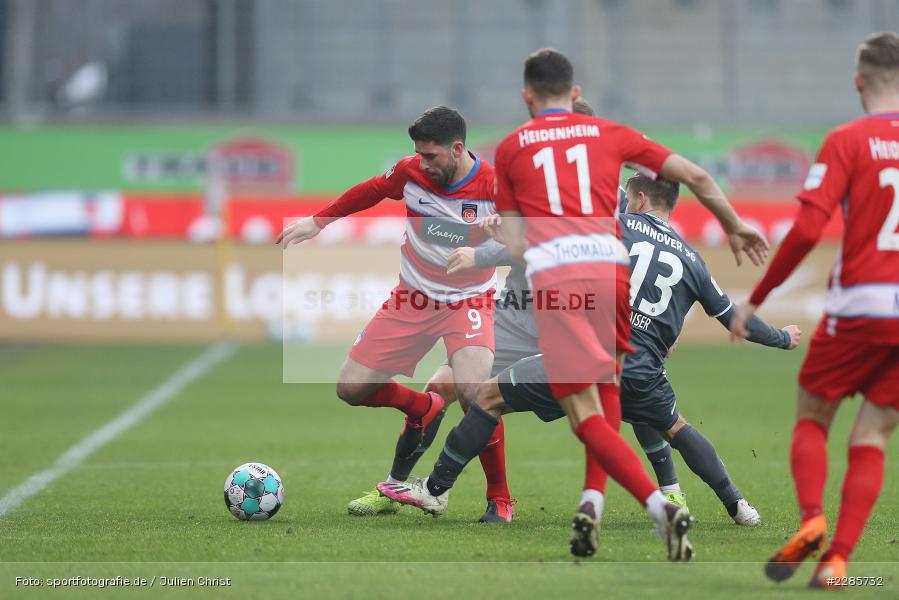 Dominik Kaiser, Stefan Schimmer, Voith-Arena, Heidenheim, 12.12.2020, DFL, sport, action, Fussball, Deutschland, Dezember 2020, Saison 2020/2021, 2. Bundesliga, Hannover 96, 1. FC Heidenheim 1846 - Bild-ID: 2285732 Dominik Kaiser, Stefan Schimmer, Voith-Arena, Heidenheim, 12.12.2020, DFL, sport, action, Fussball, Deutschland, Dezember 2020, Saison 2020/2021, 2. Bundesliga, Hannover 96, 1. FC Heidenheim 1846 - Bild-ID: 2285732