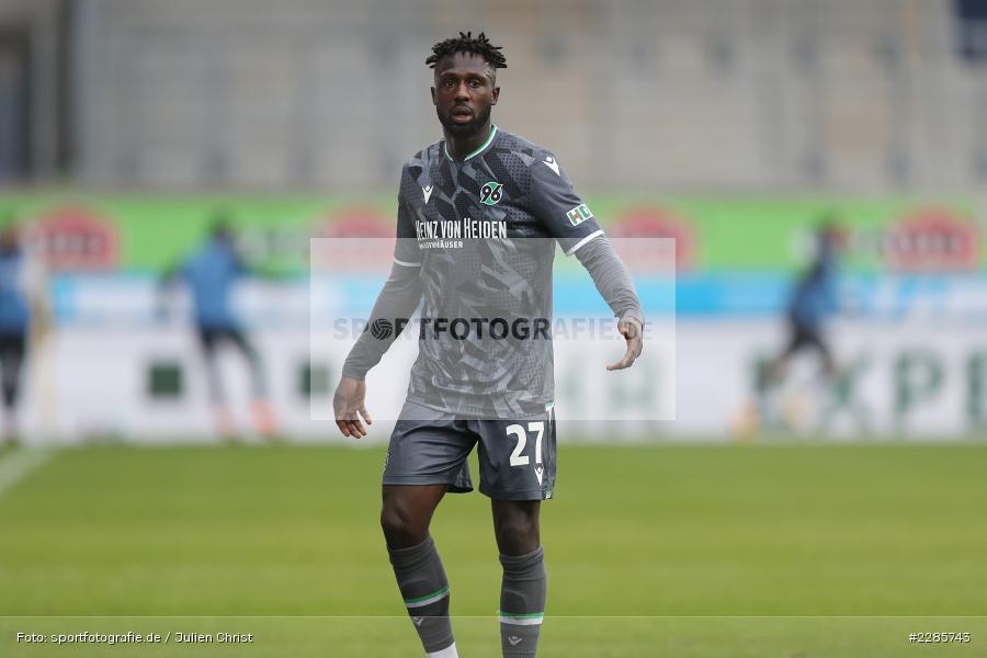 Kingsley Schindler, Voith-Arena, Heidenheim, 12.12.2020, DFL, sport, action, Fussball, Deutschland, Dezember 2020, Saison 2020/2021, 2. Bundesliga, Hannover 96, 1. FC Heidenheim 1846 - Bild-ID: 2285743