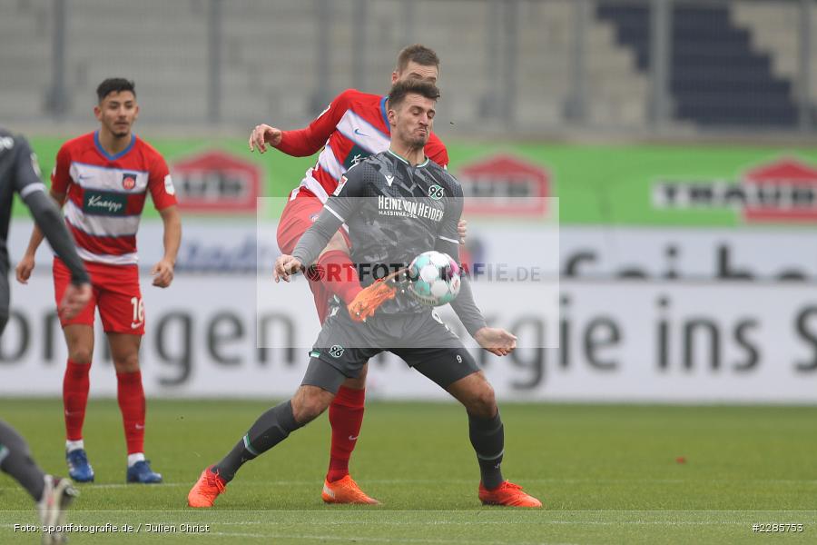 Patrick Mainka, Hendrik Weydandt, Voith-Arena, Heidenheim, 12.12.2020, DFL, sport, action, Fussball, Deutschland, Dezember 2020, Saison 2020/2021, 2. Bundesliga, Hannover 96, 1. FC Heidenheim 1846 - Bild-ID: 2285753 Patrick Mainka, Hendrik Weydandt, Voith-Arena, Heidenheim, 12.12.2020, DFL, sport, action, Fussball, Deutschland, Dezember 2020, Saison 2020/2021, 2. Bundesliga, Hannover 96, 1. FC Heidenheim 1846 - Bild-ID: 2285753
