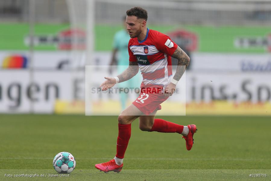Sprint, Dynamik, Patrick Schmidt, Voith-Arena, Heidenheim, 12.12.2020, DFL, sport, action, Fussball, Deutschland, Dezember 2020, Saison 2020/2021, 2. Bundesliga, Hannover 96, 1. FC Heidenheim 1846 - Bild-ID: 2285755 Sprint, Dynamik, Patrick Schmidt, Voith-Arena, Heidenheim, 12.12.2020, DFL, sport, action, Fussball, Deutschland, Dezember 2020, Saison 2020/2021, 2. Bundesliga, Hannover 96, 1. FC Heidenheim 1846 - Bild-ID: 2285755