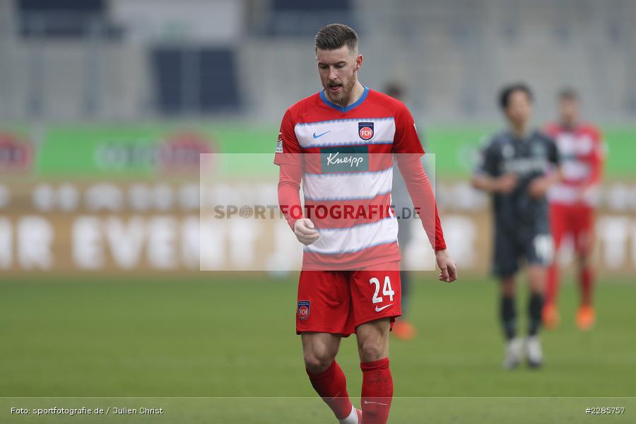 Christian Kühlwetter, Voith-Arena, Heidenheim, 12.12.2020, DFL, sport, action, Fussball, Deutschland, Dezember 2020, Saison 2020/2021, 2. Bundesliga, Hannover 96, 1. FC Heidenheim 1846 - Bild-ID: 2285757 Christian Kühlwetter, Voith-Arena, Heidenheim, 12.12.2020, DFL, sport, action, Fussball, Deutschland, Dezember 2020, Saison 2020/2021, 2. Bundesliga, Hannover 96, 1. FC Heidenheim 1846 - Bild-ID: 2285757