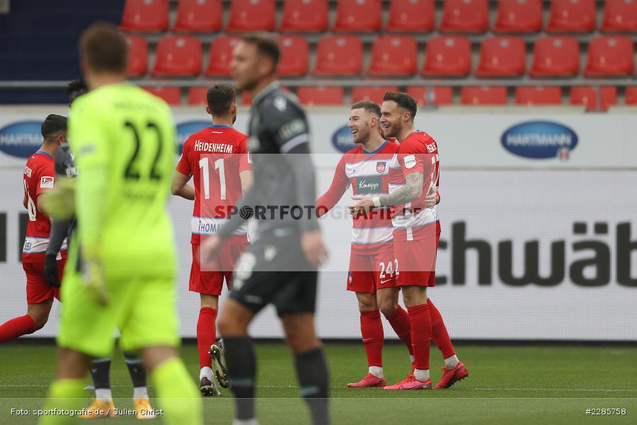 Denis Thomalla, Patrick Schmidt, Jubeln, Torjubel, Christian Kühlwetter, Voith-Arena, Heidenheim, 12.12.2020, DFL, sport, action, Fussball, Deutschland, Dezember 2020, Saison 2020/2021, 2. Bundesliga, Hannover 96, 1. FC Heidenheim 1846 - Bild-ID: 2285758 Denis Thomalla, Patrick Schmidt, Jubeln, Torjubel, Christian Kühlwetter, Voith-Arena, Heidenheim, 12.12.2020, DFL, sport, action, Fussball, Deutschland, Dezember 2020, Saison 2020/2021, 2. Bundesliga, Hannover 96, 1. FC Heidenheim 1846 - Bild-ID: 2285758